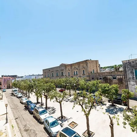 Palazzo Ducale Sangiovanni 2* Alessano